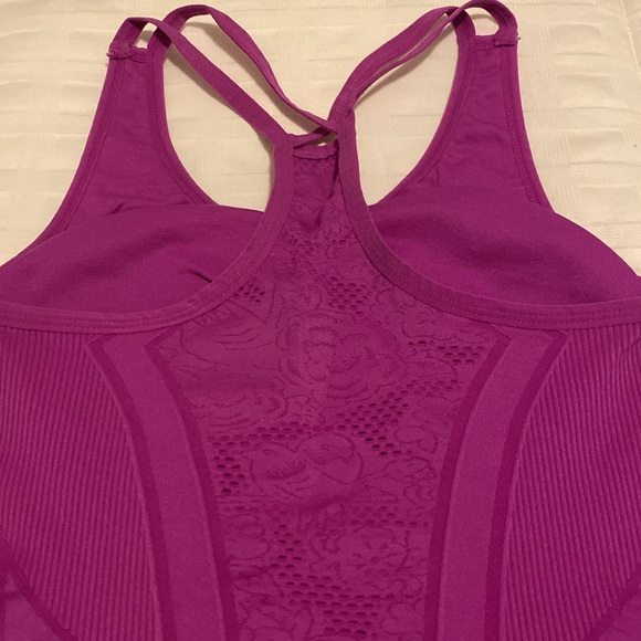 Workout Top - Picture 4 of 6